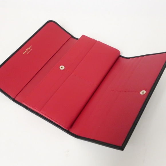 Salvatore Ferragamo Gancini Continental Wallet - Picture 6 of 8